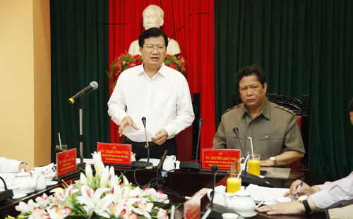 Bộ trưởng Bộ Xây dựng Trịnh Đình Dũng làm việc tại Tuyên Quang